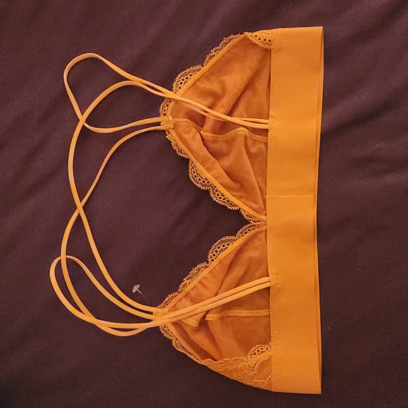 URBAN OUTFITTERS Lace Bralettes - Picture 3 of 14